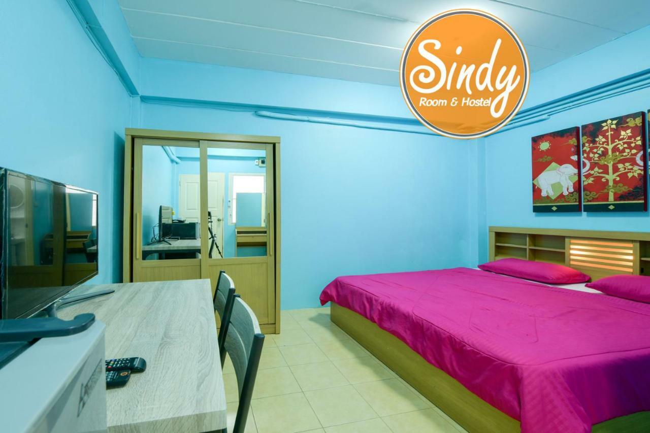 Sindy'S Hostel Pattaya Exterior photo